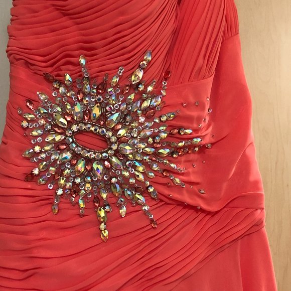 Tony Bowls Coral Evening Gown (Prom) - Picture 5 of 6